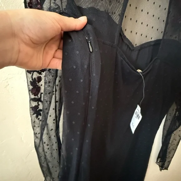 Hollister Black Mesh Floral Dress – Size Large, NWT - Picture 9 of 9